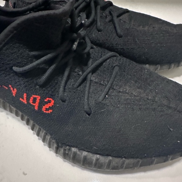 EUC Yeezy adidas sneakers - Picture 9 of 11